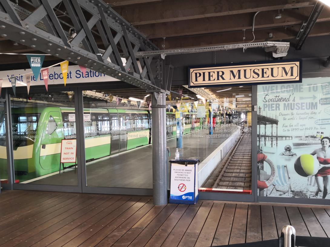Southend Pier - Kolejka na molo i muzeum